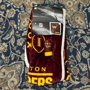 NEVER USED WASHINGTON COMMANDERS BLANKET AND MUG